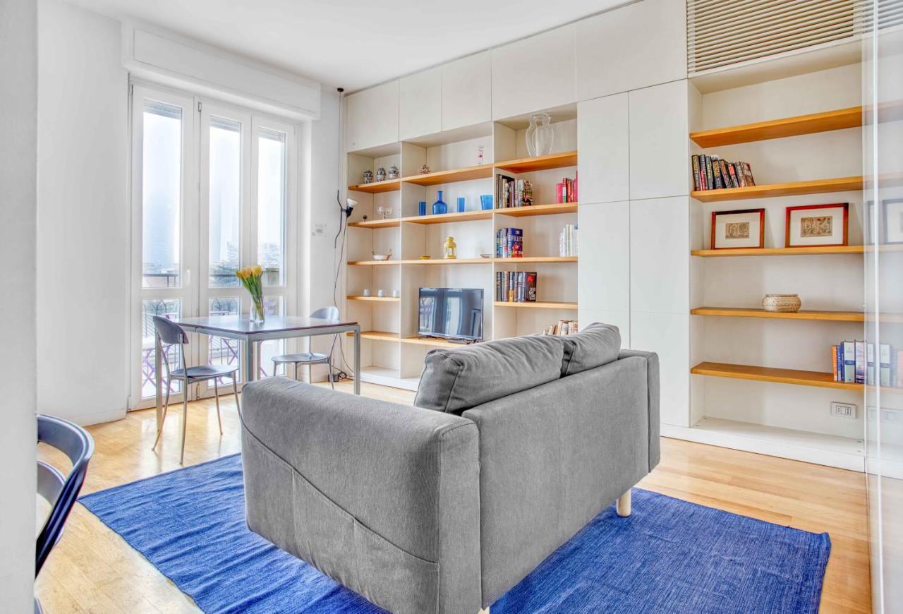 Joivy Vibrant Studio With Balcony Milan Extérieur photo