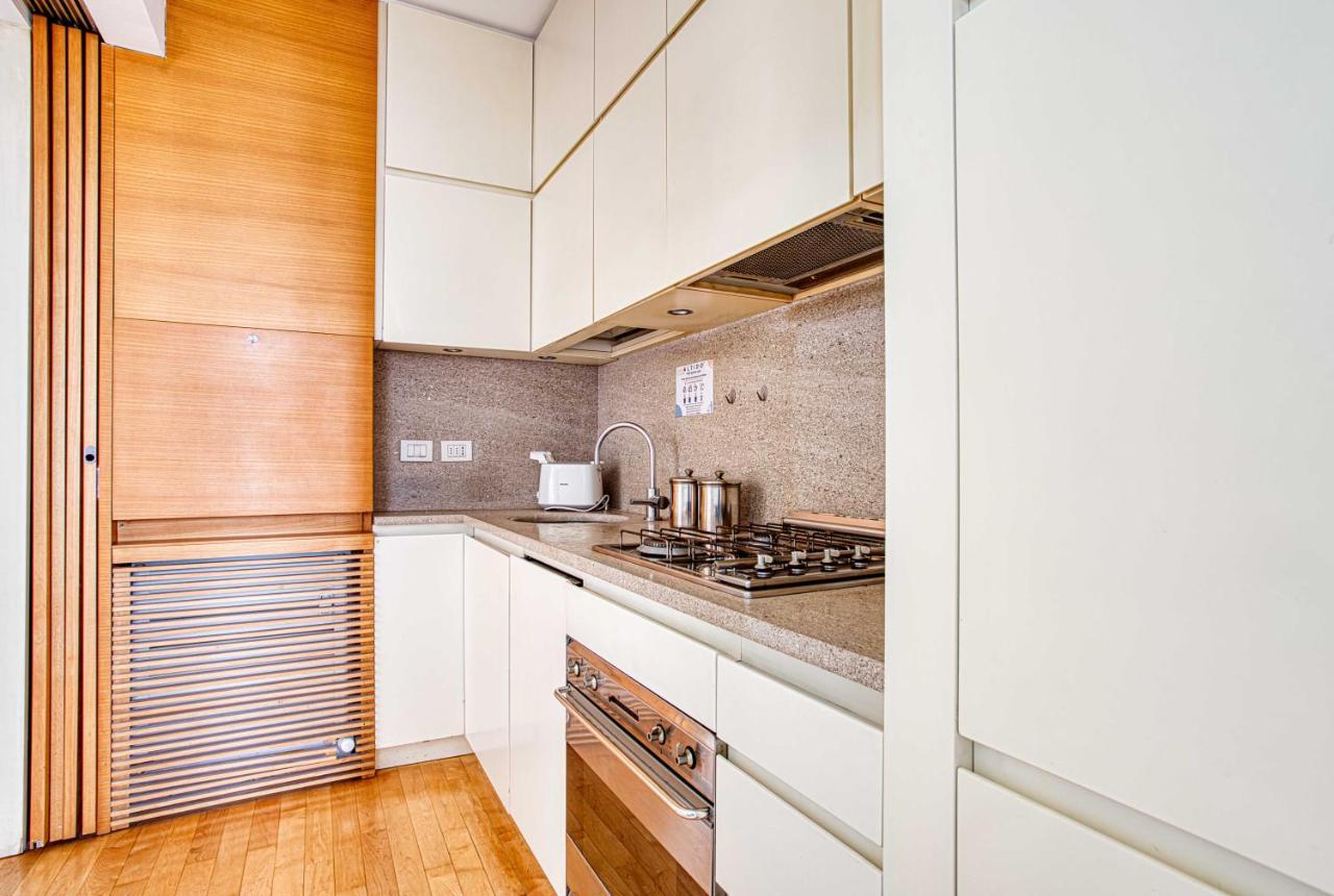 Joivy Vibrant Studio With Balcony Milan Extérieur photo