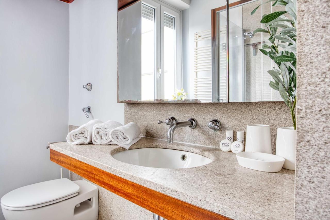 Joivy Vibrant Studio With Balcony Milan Extérieur photo