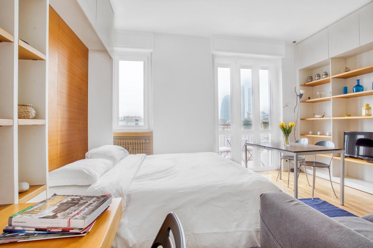 Joivy Vibrant Studio With Balcony Milan Extérieur photo